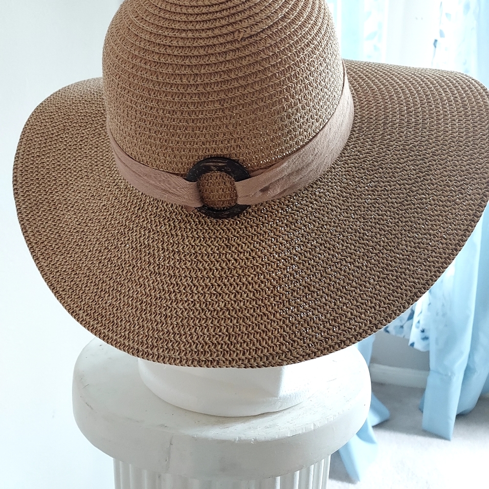 D & Y WIDE BRIM BEIGE HAT
